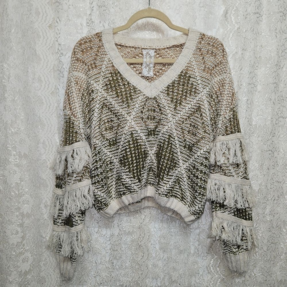 Sadie And Sage Sweater Size Small
